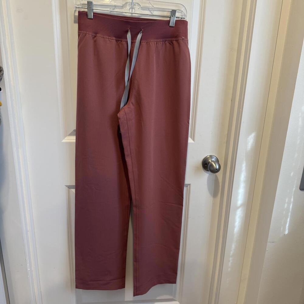 Figs Women's Pants in Mauve with Gray Tie